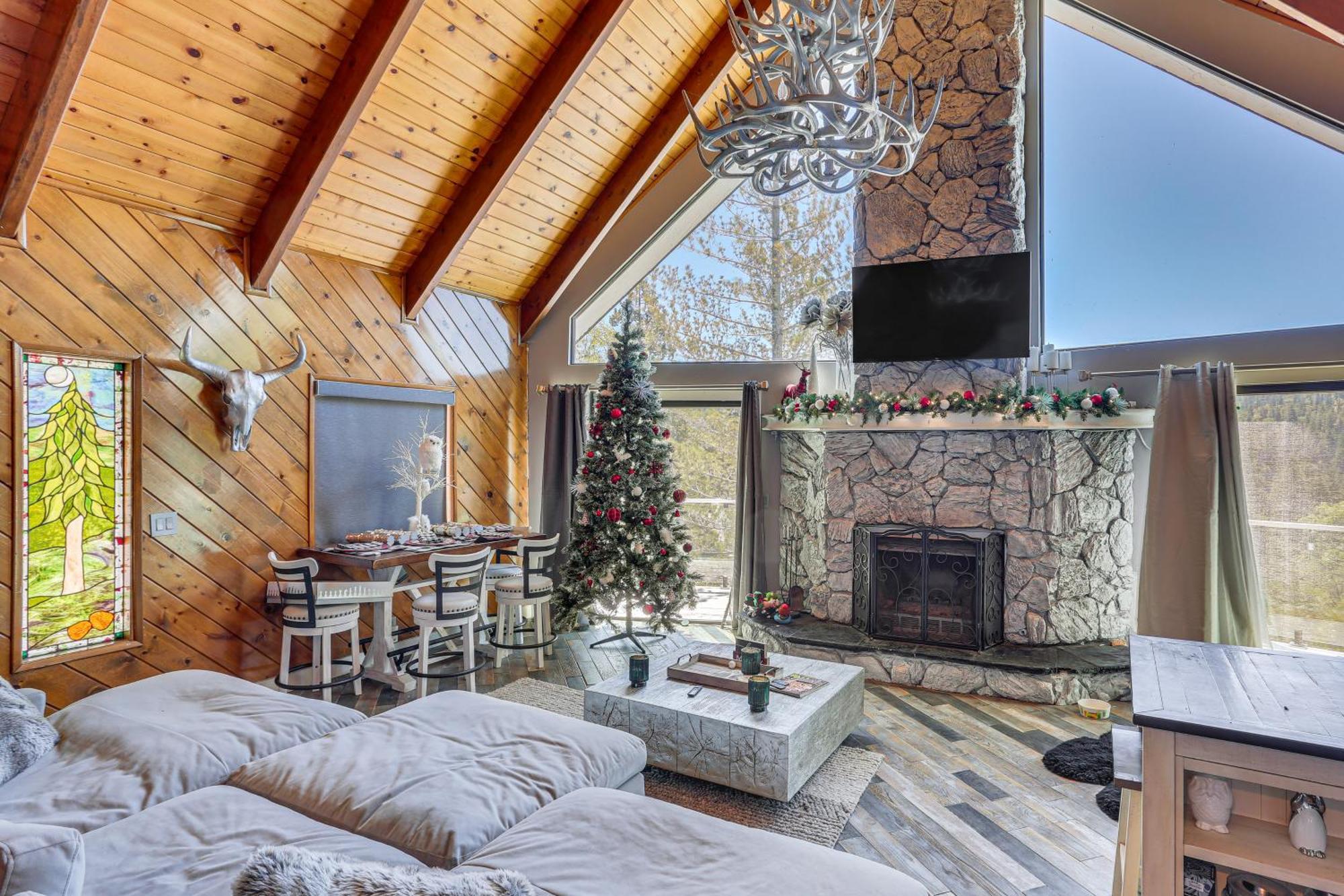 Lake Arrowhead Cabin With Hot Tub And Mountain Views! Exterior photo