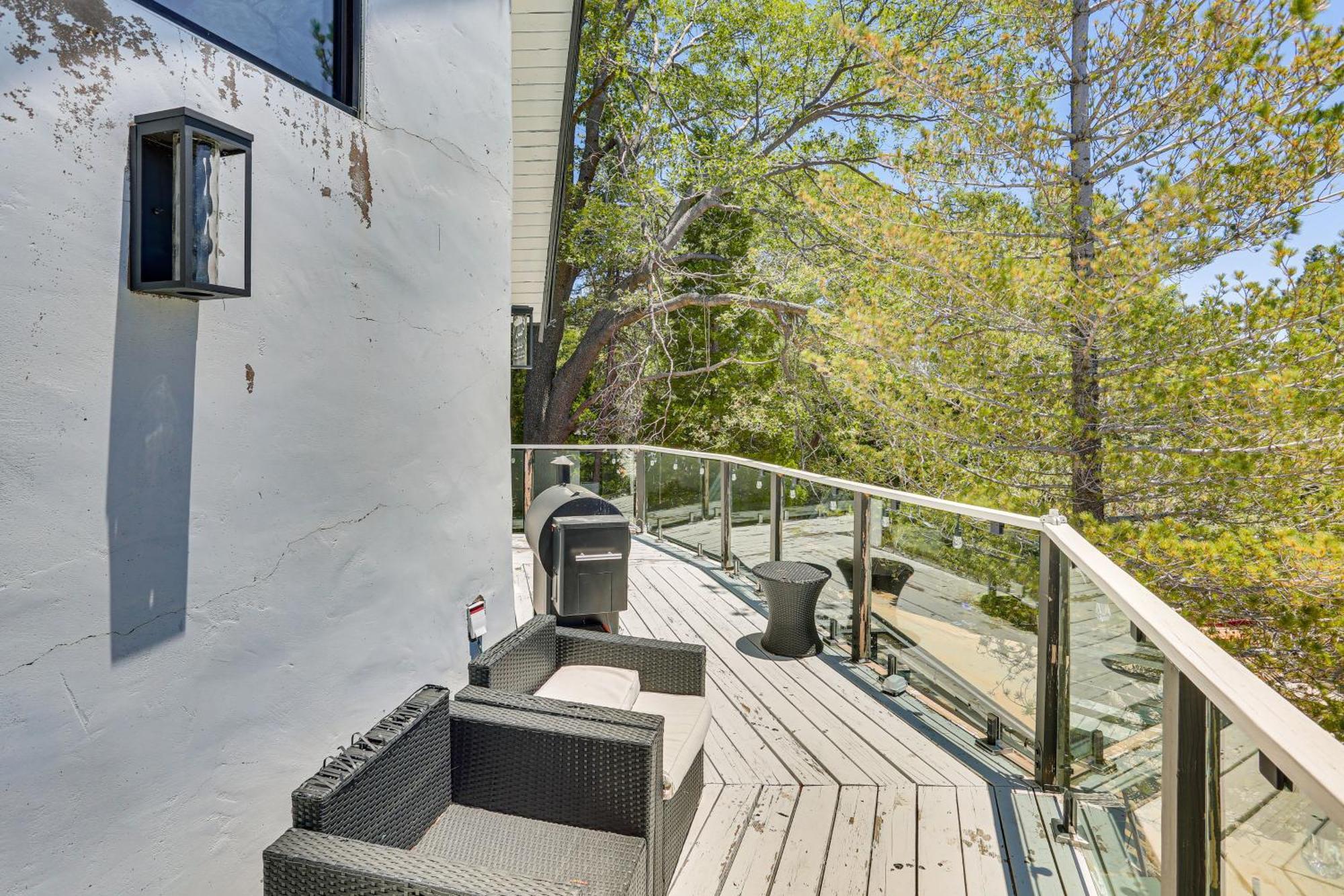 Lake Arrowhead Cabin With Hot Tub And Mountain Views! Exterior photo